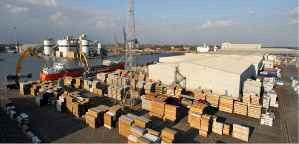 PLYWOOD 18MM BUILDERS GRADE
